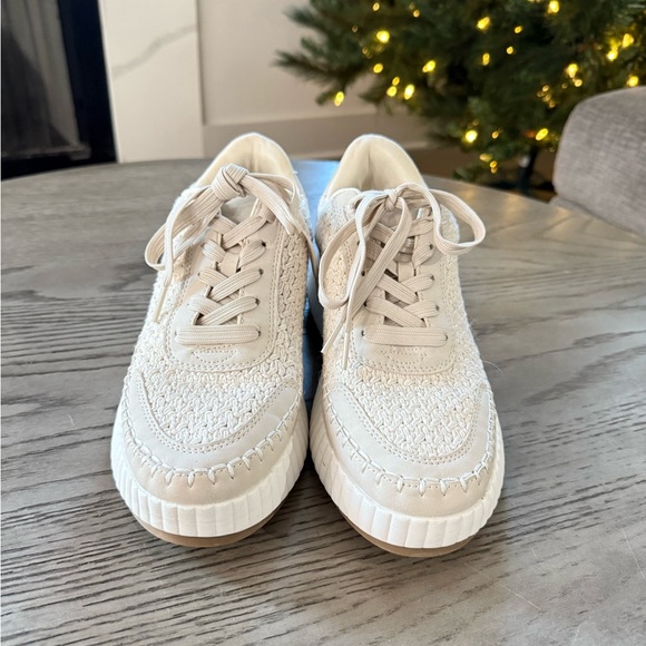 DV by Dolce Vita sneakers! - Picture 2 of 6